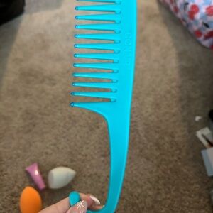 Wide-Tooth Comb for Women - Blue